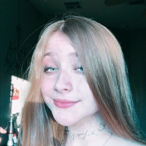 Meet your Posher, Riley